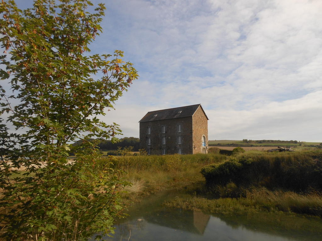 Le Jardin A Mordreuc Bed & Breakfast Pleudihen-sur-Rance Bagian luar foto