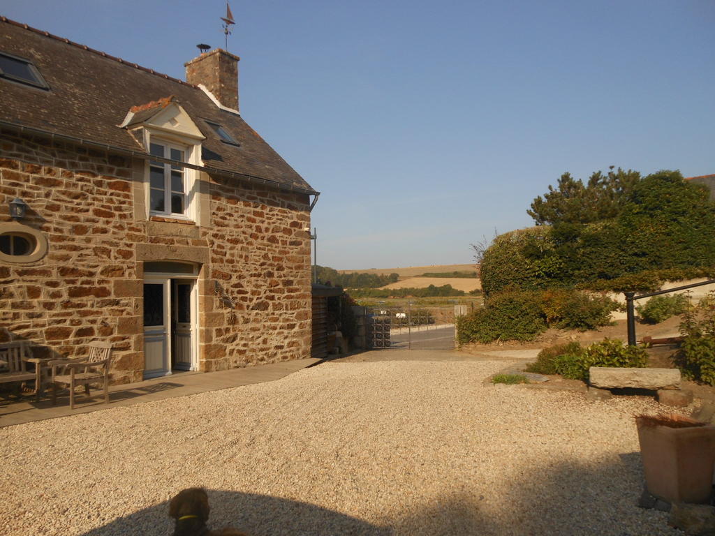 Le Jardin A Mordreuc Bed & Breakfast Pleudihen-sur-Rance Bagian luar foto